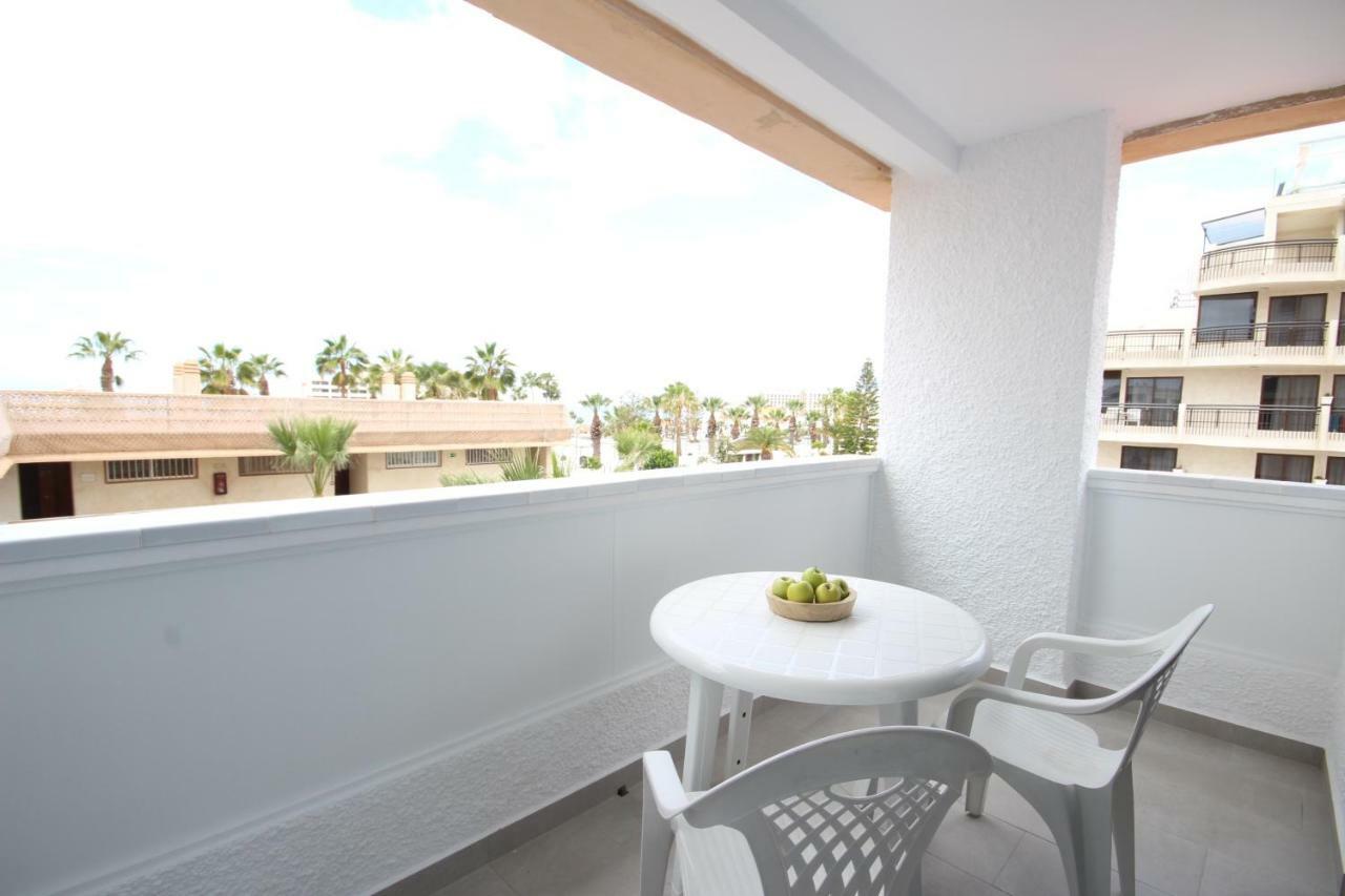 Apartment With Terrace In Playa De Las Americas Exterior photo